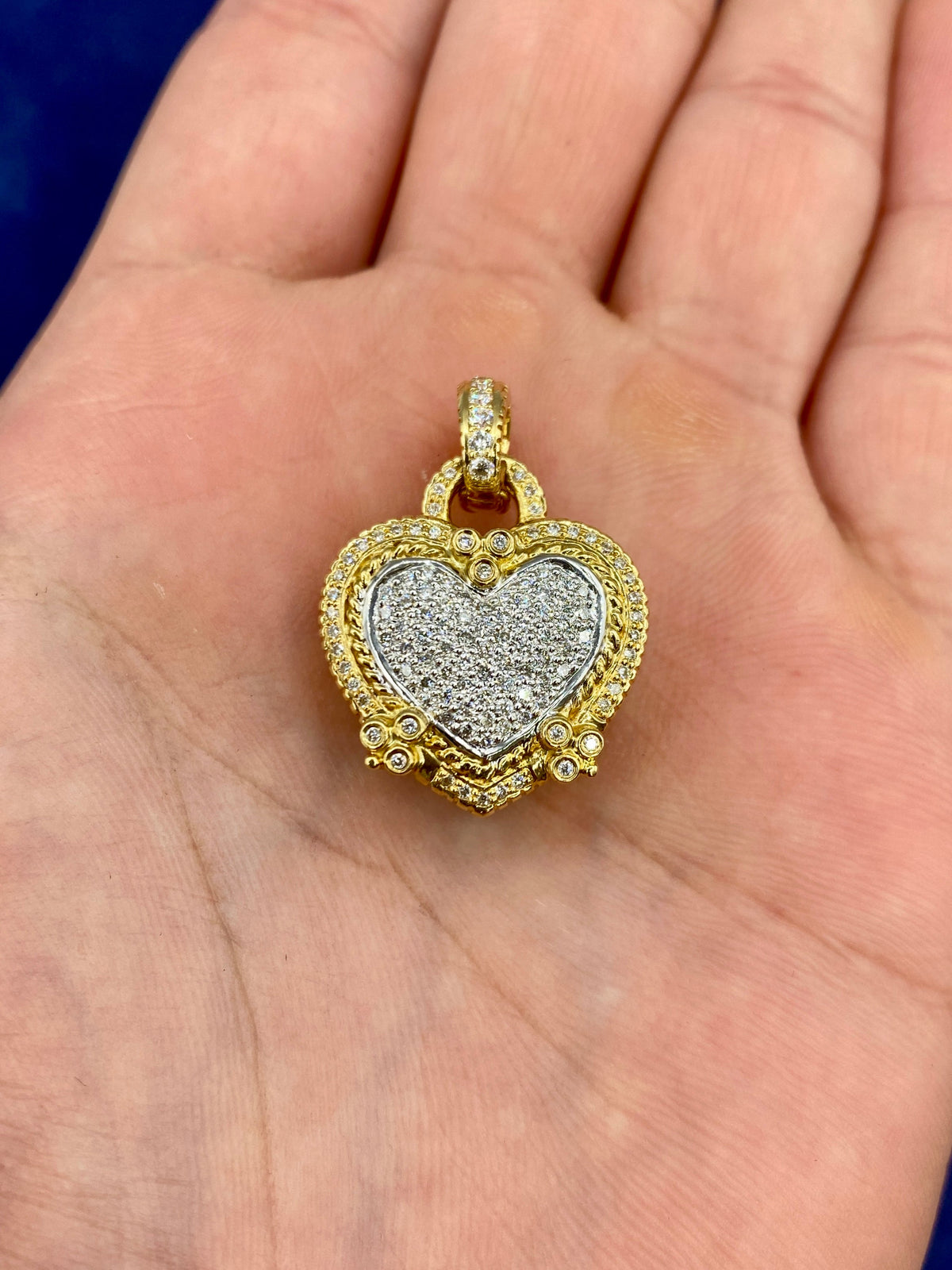 18K Gold Regal Heart Diamond Pendant - additional product view 2