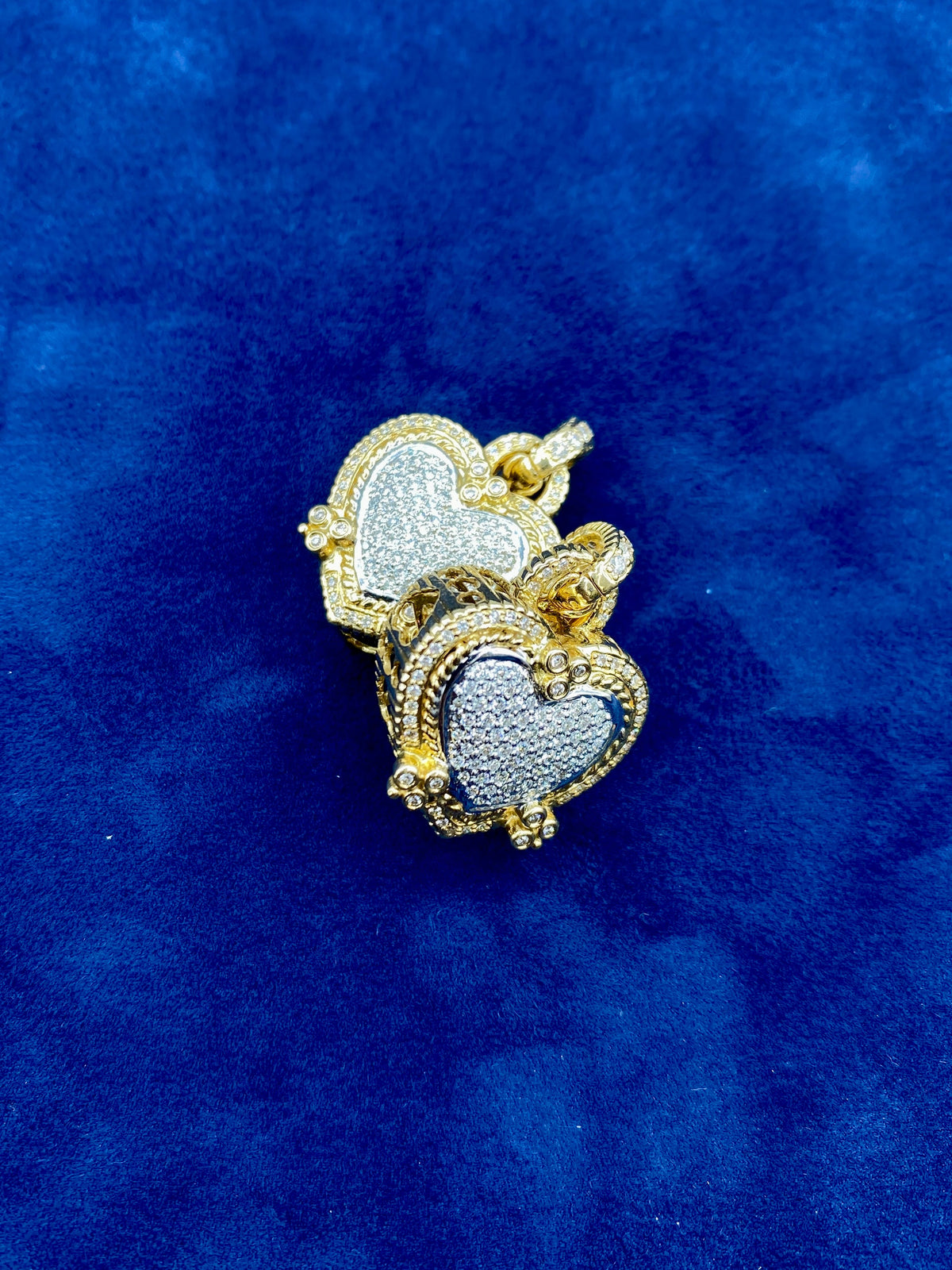 18K Gold Regal Heart Diamond Pendant - additional product view 7