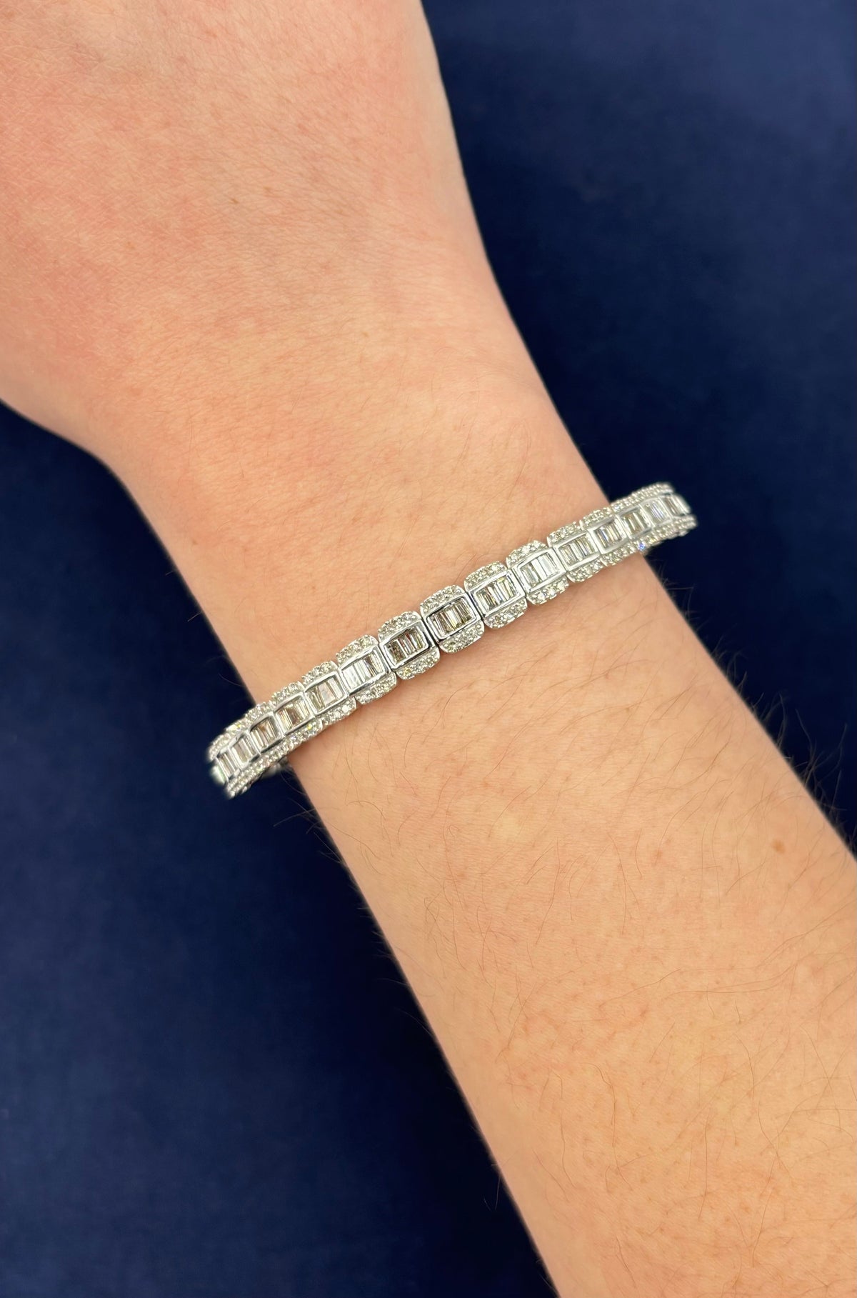 14K Gold Baguette Diamond Bangle Bracelet 6.8mm - additional product view 6