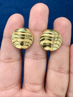 18K Gold Wavy Circle Earrings - additional product view 2