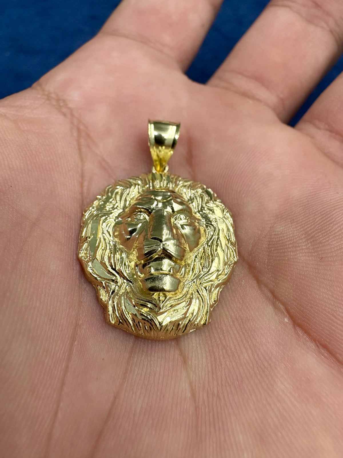 10K Gold Lion Head Pendant - additional product view 5