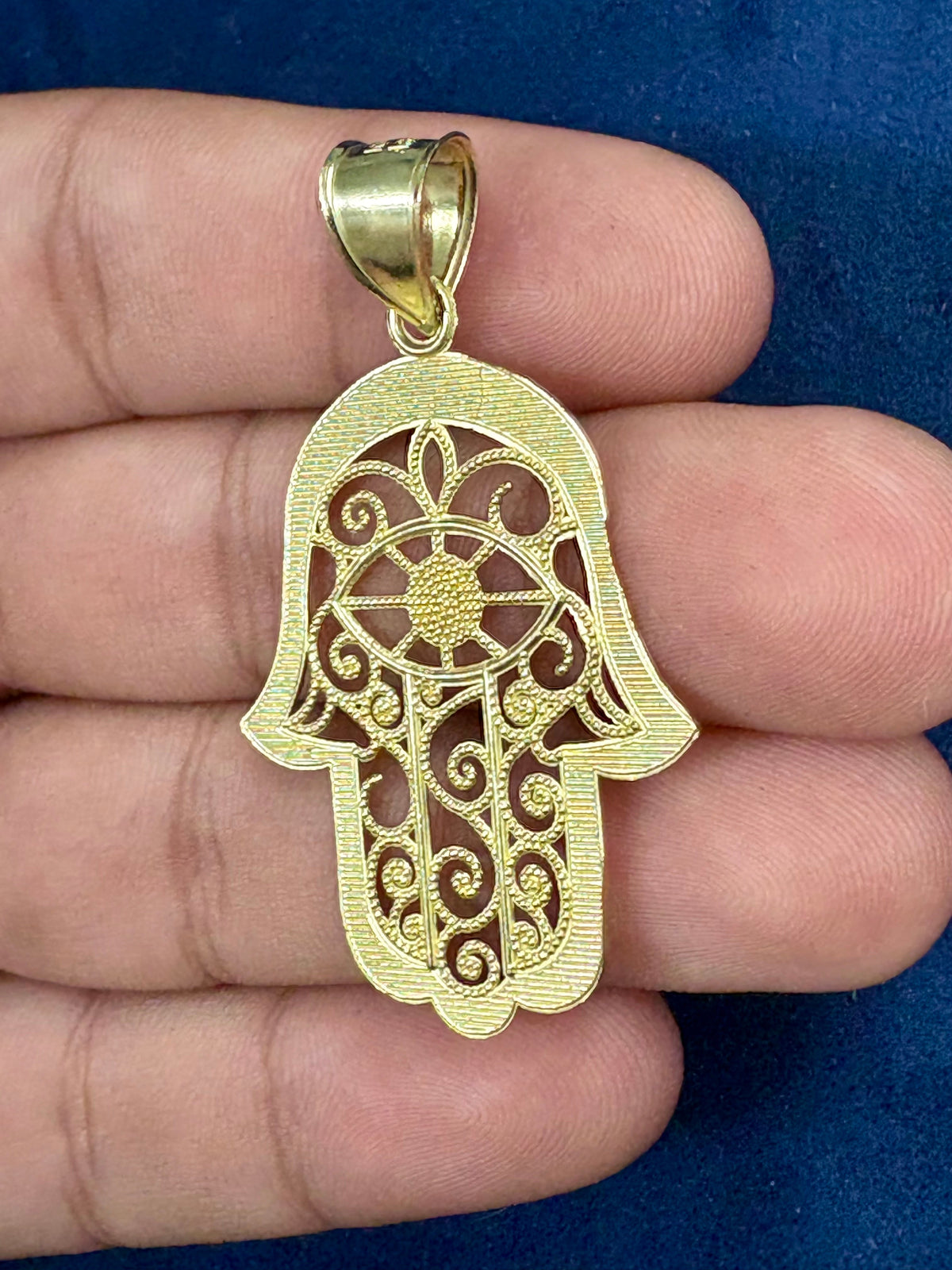 10K Gold Hamsa Pendant - additional product view 3