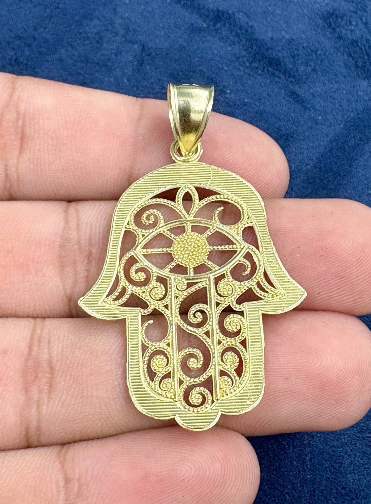 10K Gold Hamsa Pendant - additional product view 4