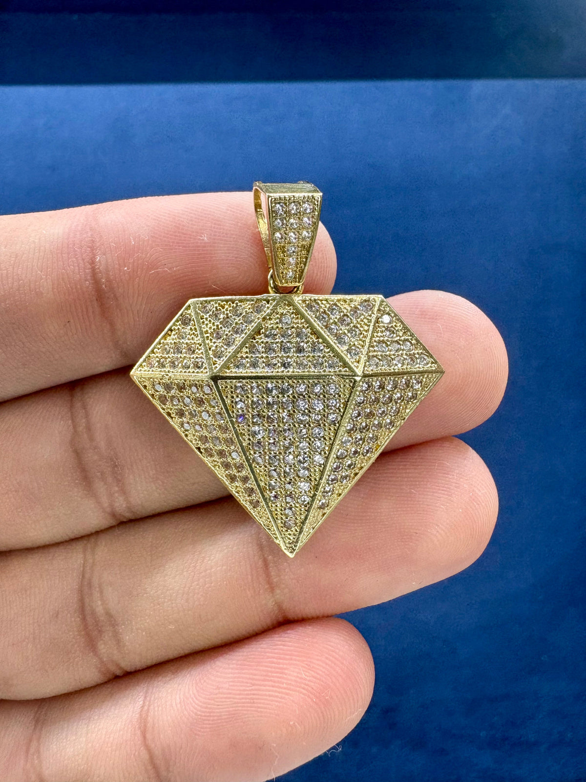 10K Gold and White Saphire Diamond Shape Pendant - additional product view 2