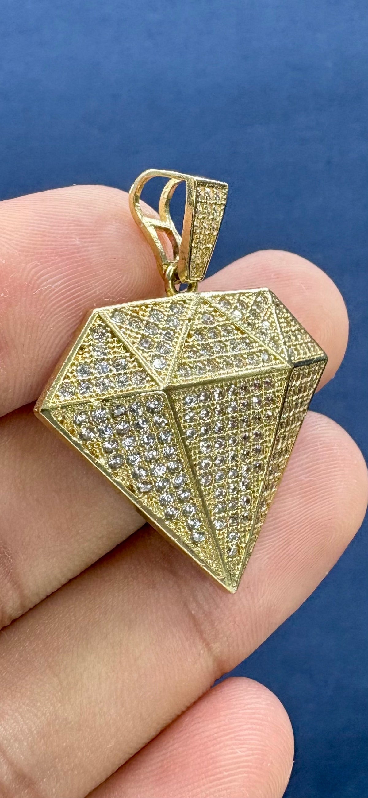 10K Gold and White Saphire Diamond Shape Pendant - additional product view 3