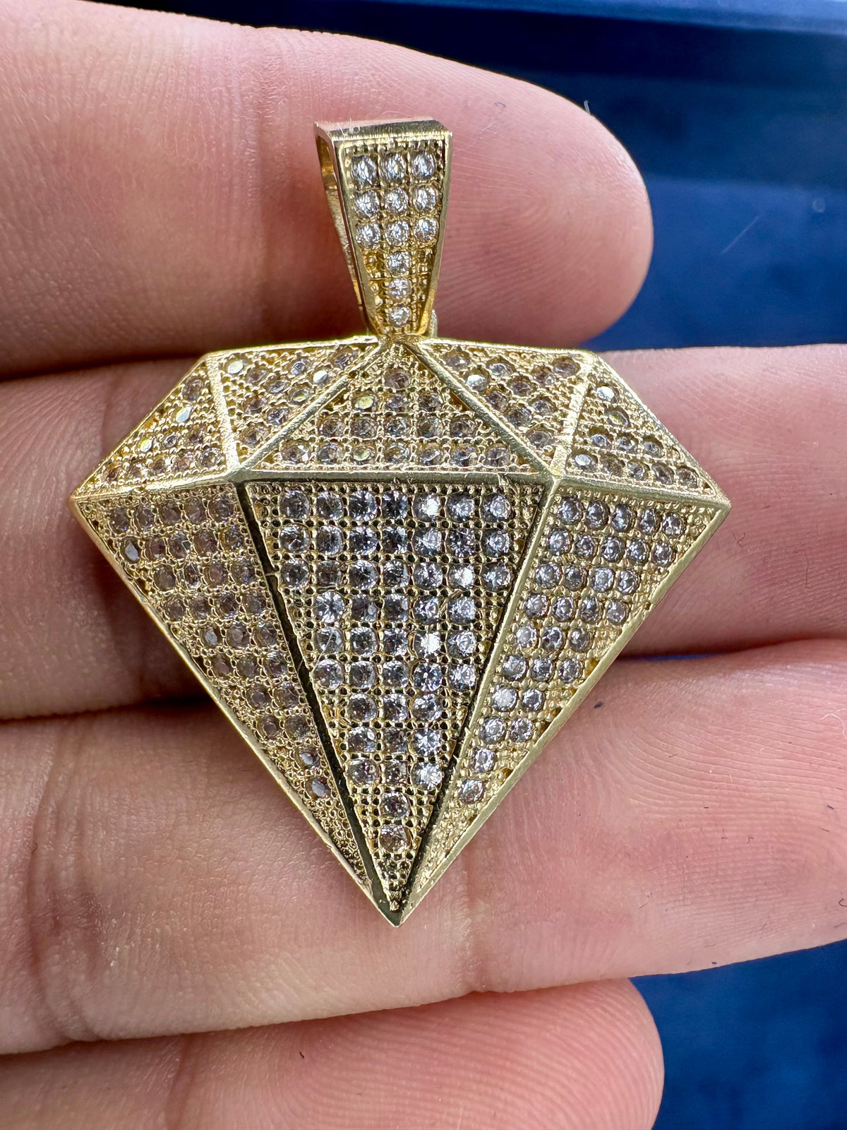 10K Gold and White Saphire Diamond Shape Pendant - additional product view 5