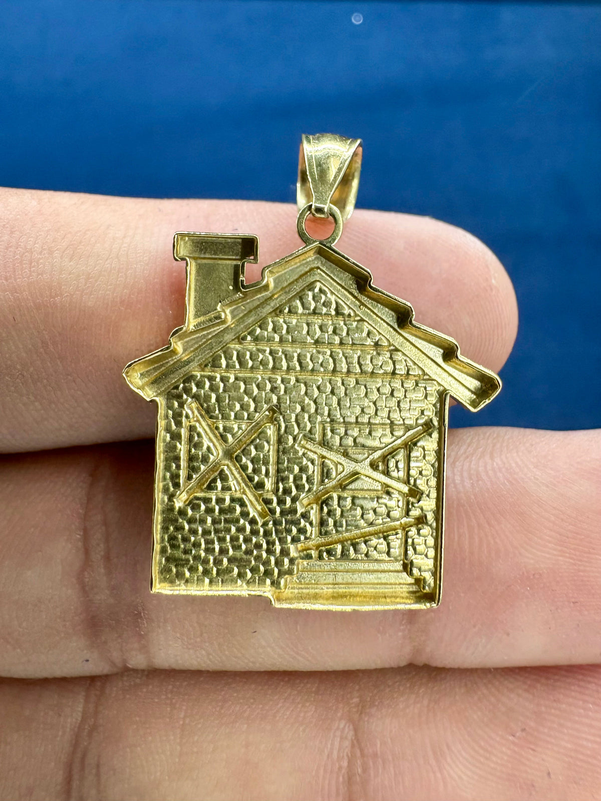 10K Gold House Pendant - additional product view 6