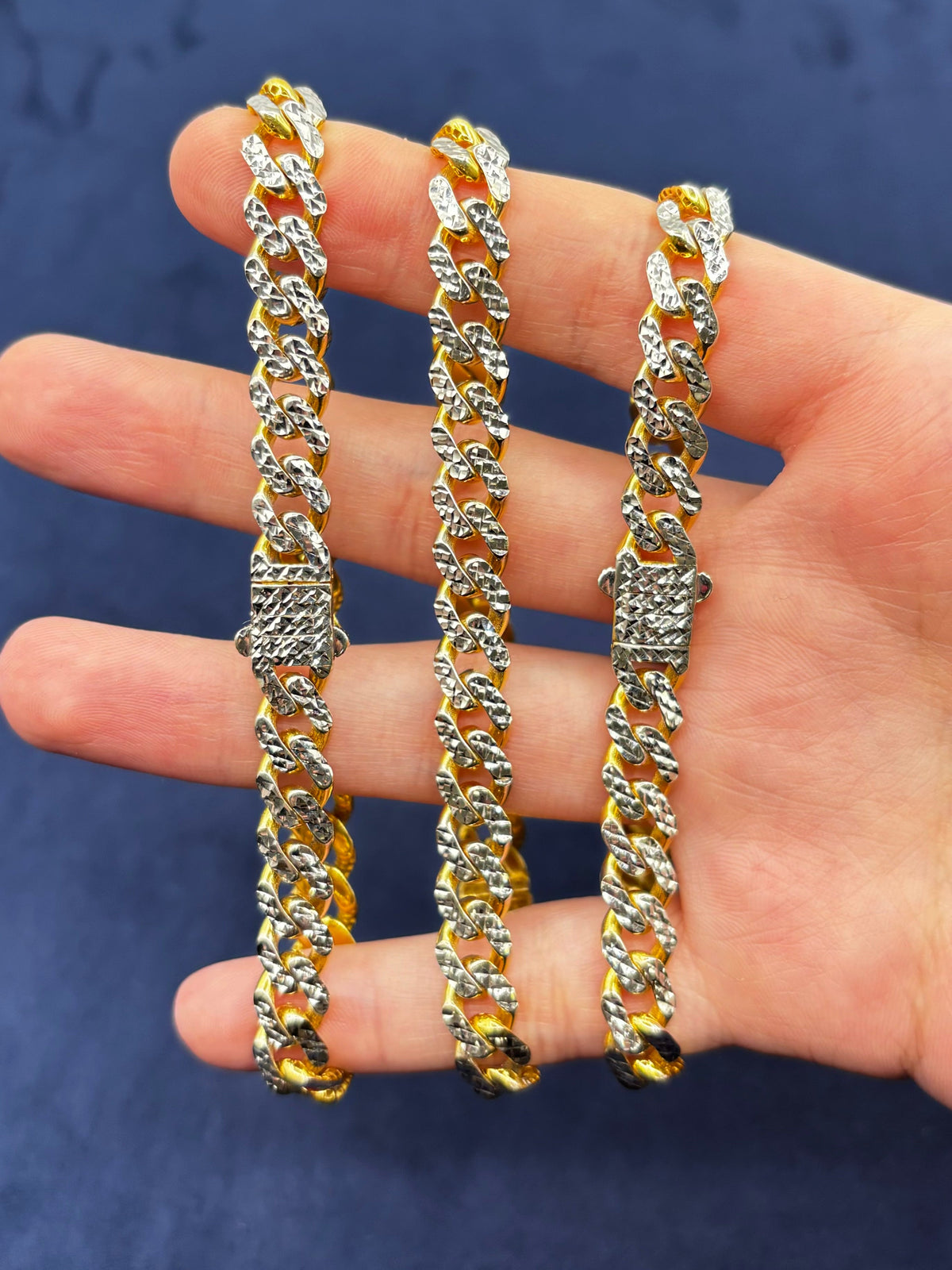 14K Gold Diamond Cut Cuban Bracelet - additional product view 2