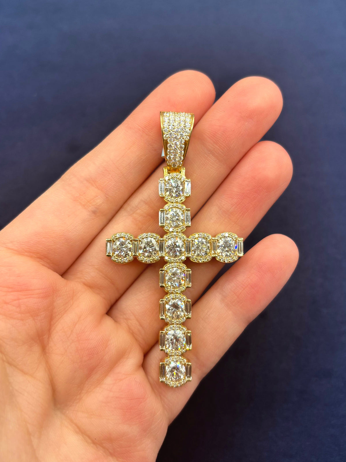 14K Gold "los Diamantes" Cross Diamond Pendant - additional product view 2
