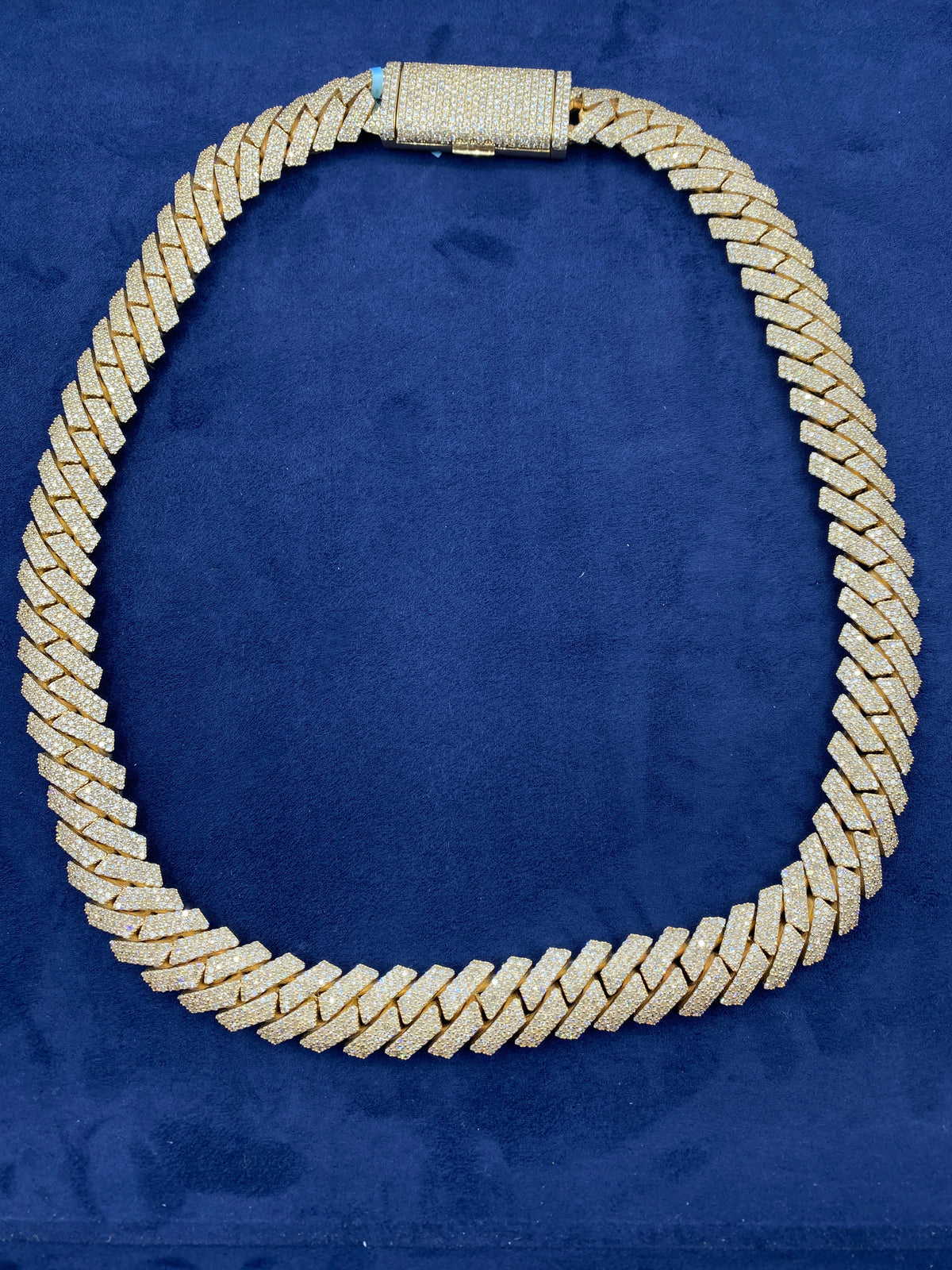14K Gold Jumbo Diamond Cuban 16M Chain - additional product view 3
