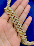 14K Gold Jumbo Diamond Cuban 16M Chain - additional product view 6