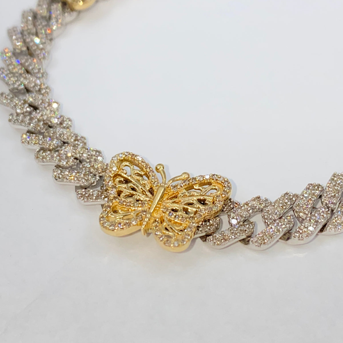 14K Gold Good Days Butterfly Cuban Link Diamond Chain 18 in - additional product view 5