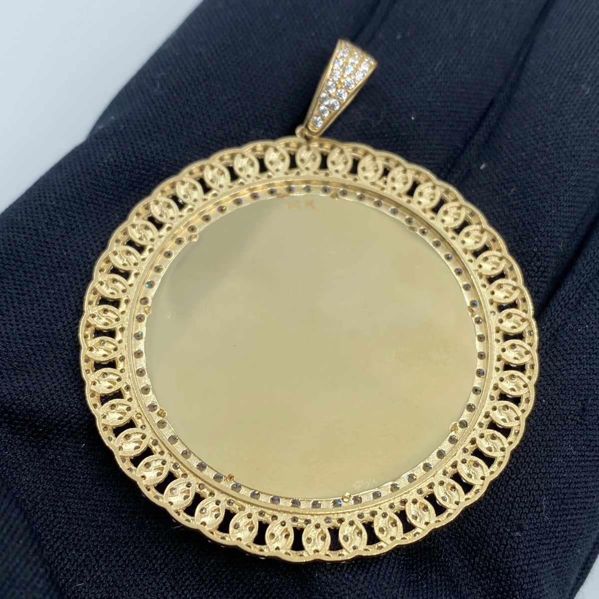 14K Gold Cuban Circle Picture Photo CZ Pendant - additional product view 4