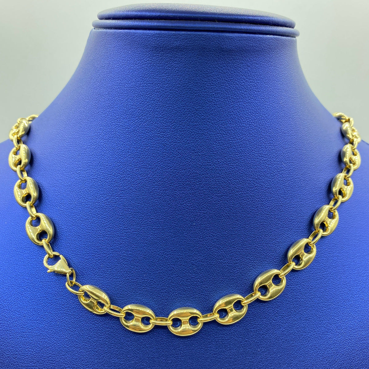 14K Gold Puffed Mariner Link Chain, 10mm - close-up product photo