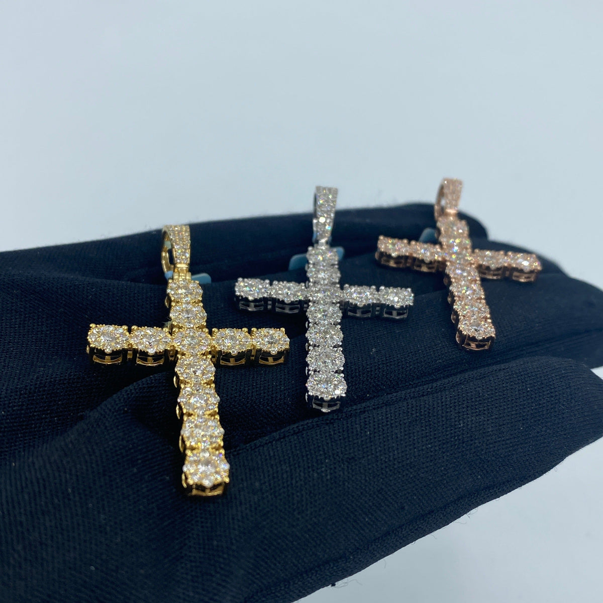 14K Gold Cross Circle Diamond Pendant - additional product view 3