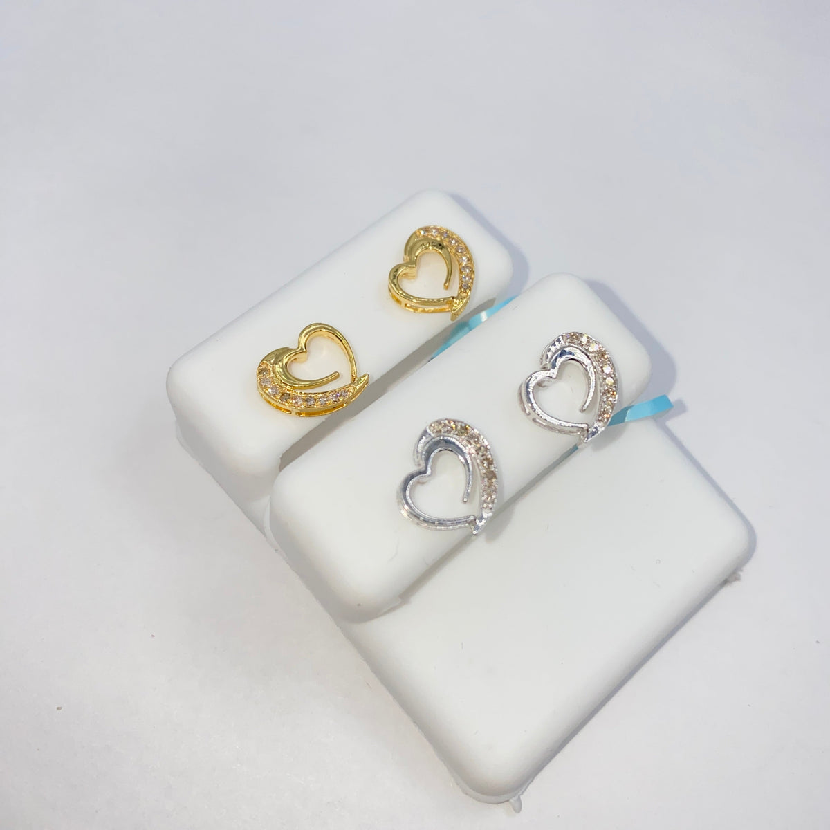 14K Gold Protect Heart Diamond Earrings - additional product view 3