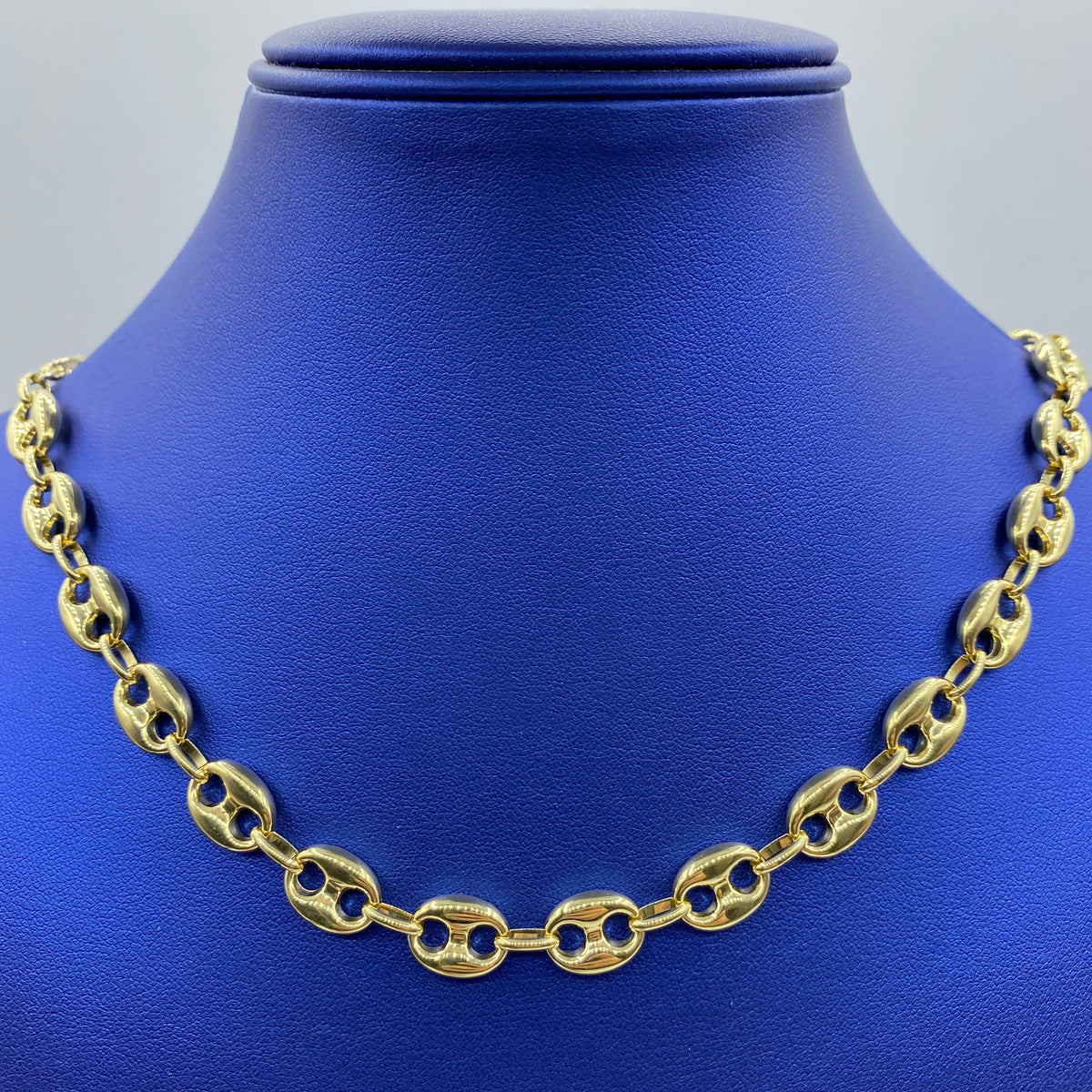 14K Gold Puffed Mariner Link Chain, 10mm - close-up product photo