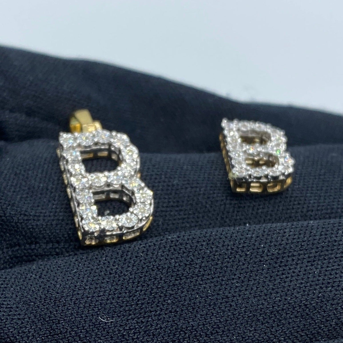 14K Gold Single Stone Initial B Diamond Pendant - additional product view 6