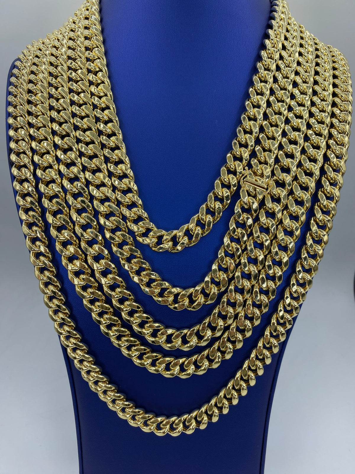 10K Gold 11.5mm Miami Cuban Link Diamond Chain 20–30 in - additional product view 2
