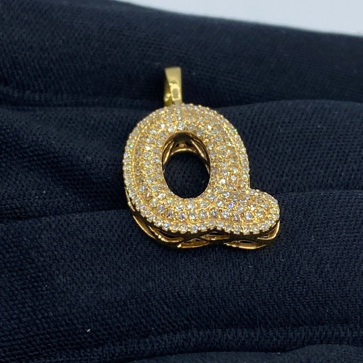 Initial Q Bubble Diamond Pendant - additional product view 4