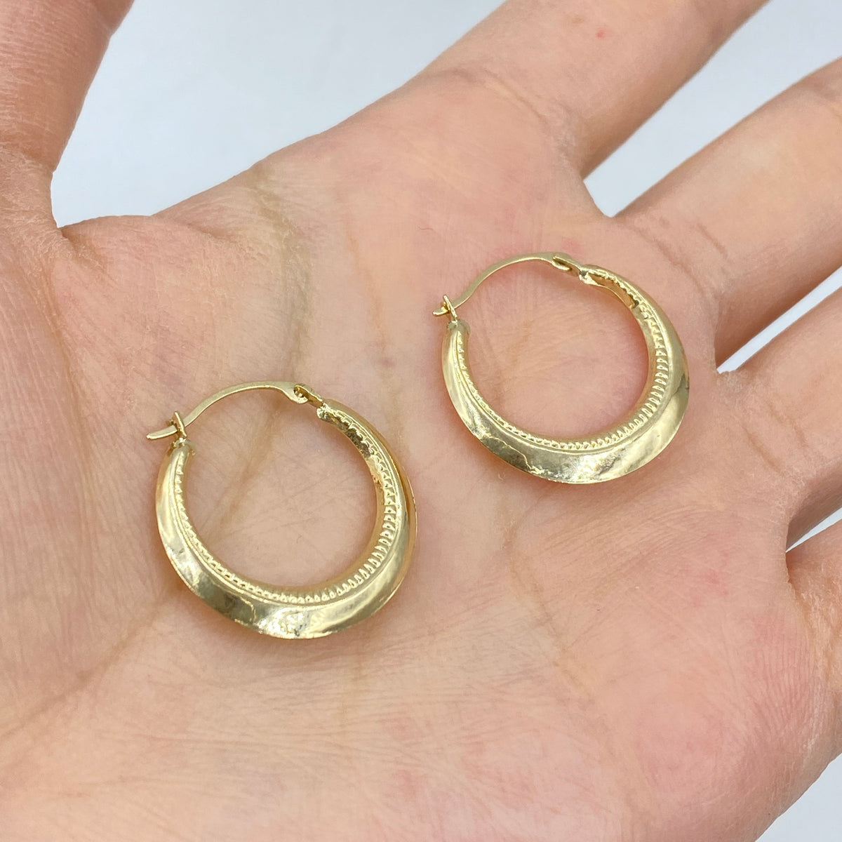 14K Gold Italy Hoop Earrings - additional product view 2