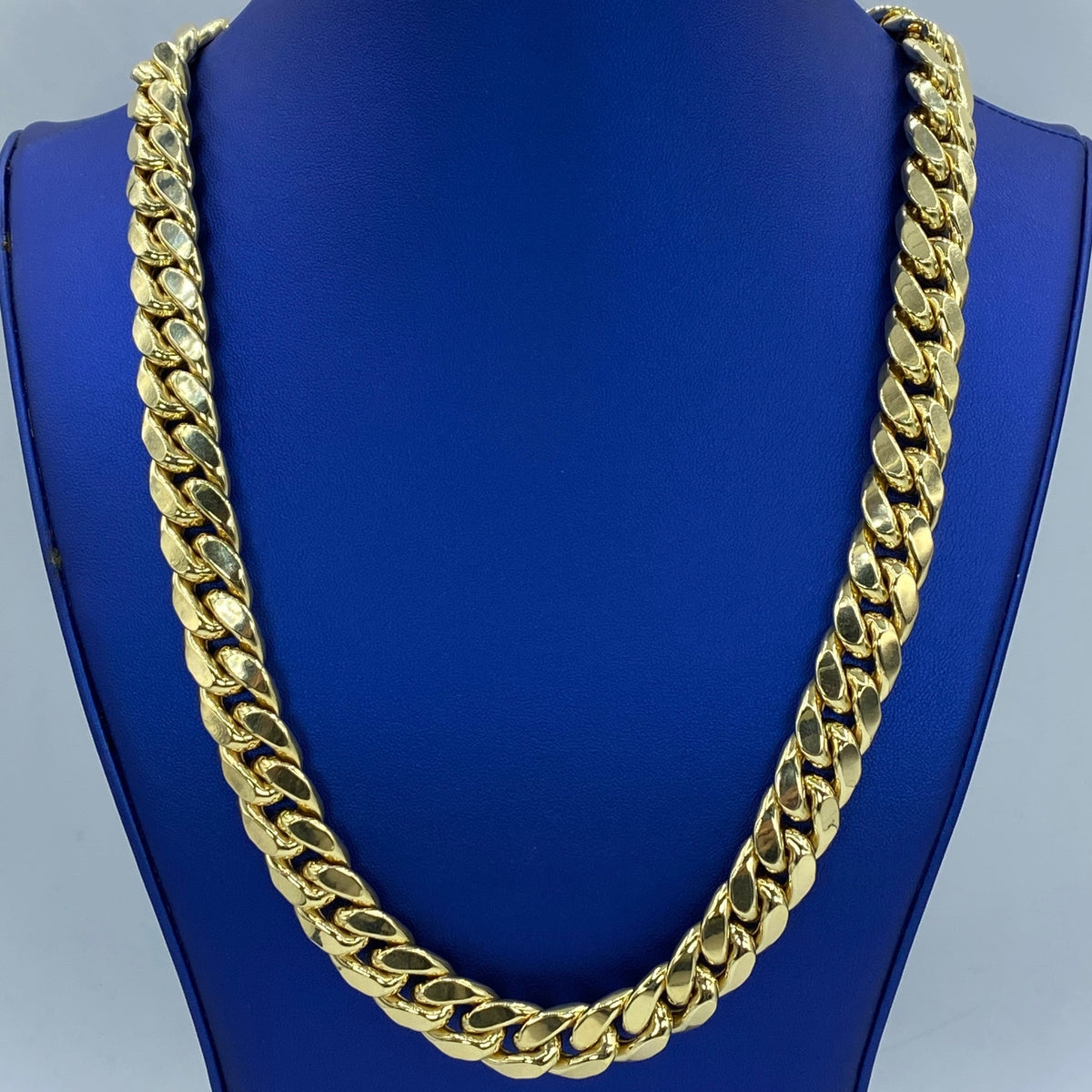 14K Gold 12.4mm Cuban Link Chain 24 in - additional product view 2