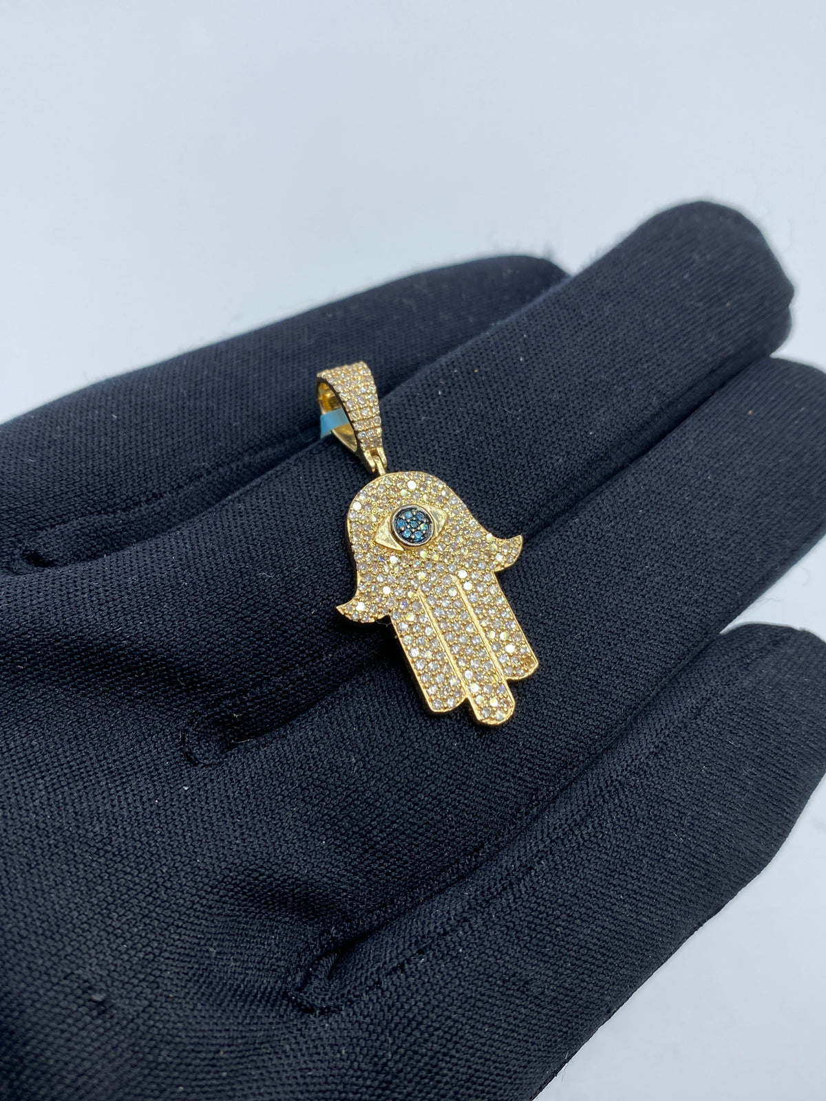14K Gold Hamsa Green Eye Diamond Pendant - additional product view 3