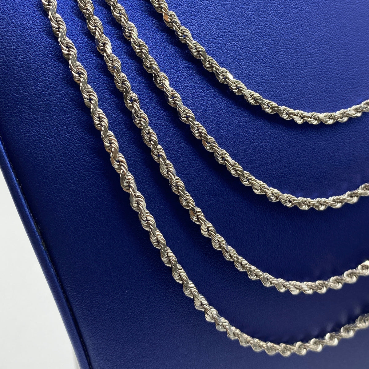 10K 3.8mm Rope Chain in White Gold 18–24 in - additional product view 3