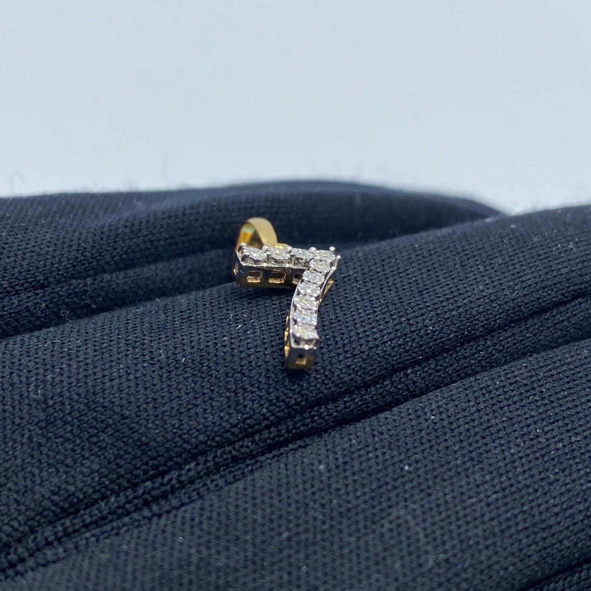 14K Gold Number 7 Diamond Pendant - additional product view 4