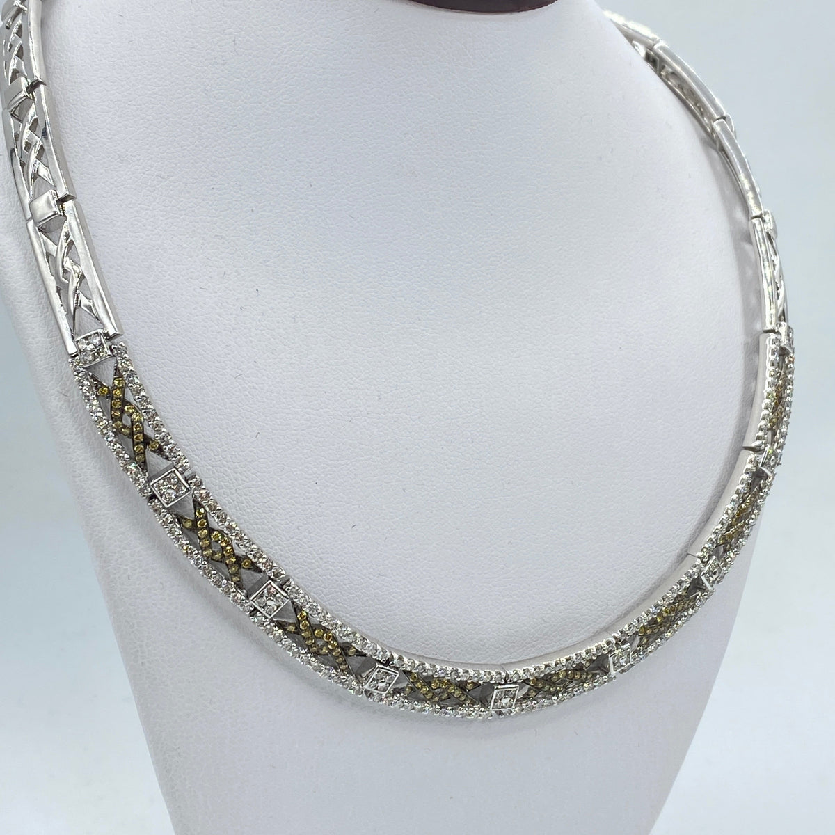 18K Gold Knot Diamond Necklace - additional product view 4