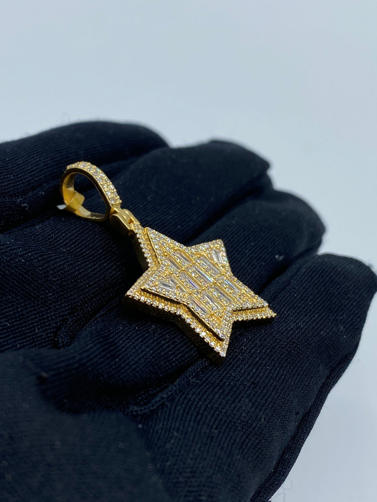 Star Baguette Diamond Pendant - additional product view 3