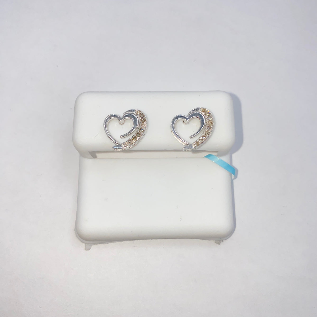 14K Gold Protect Heart Diamond Earrings - additional product view 5