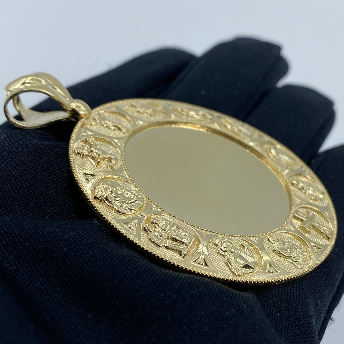 14K Gold Jesus Save Us Circle Picture Photo CZ Pendant - additional product view 3