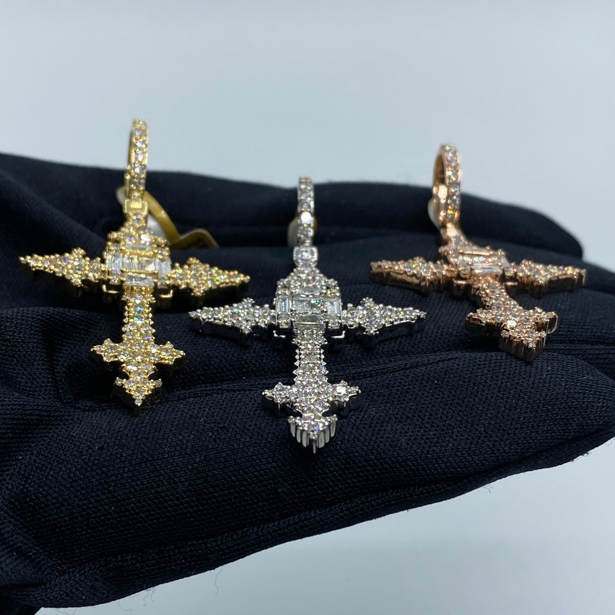 10K Gold Baguette Trefoil Cross Diamond Pendant - additional product view 7