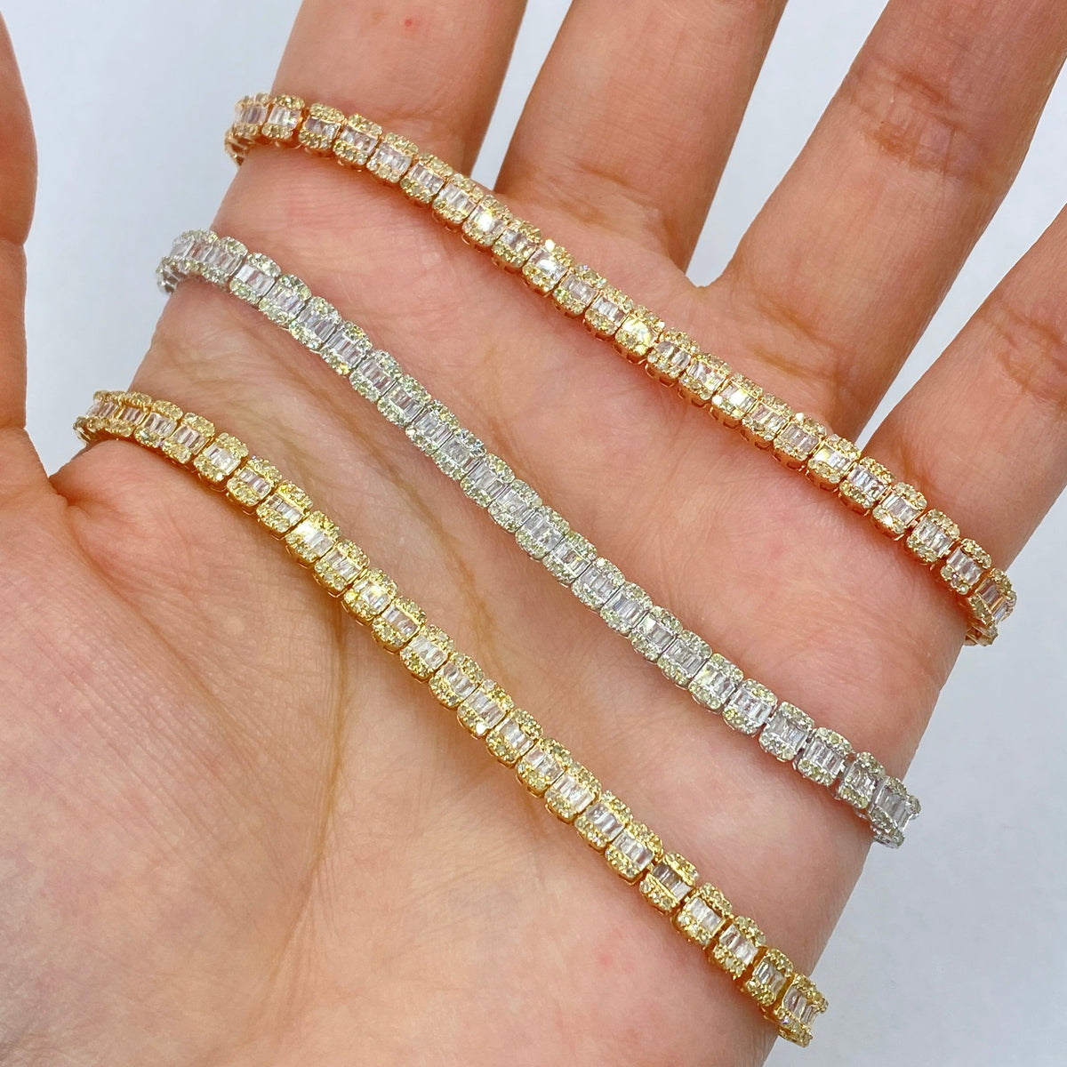 14K Gold 4.3mm Baguette Tennis Diamond Bracelet 7 in - additional product view 3