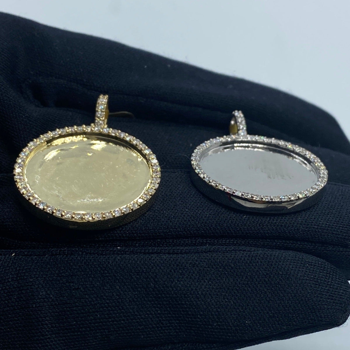 Circle Picture Diamond Pendant - additional product view 6