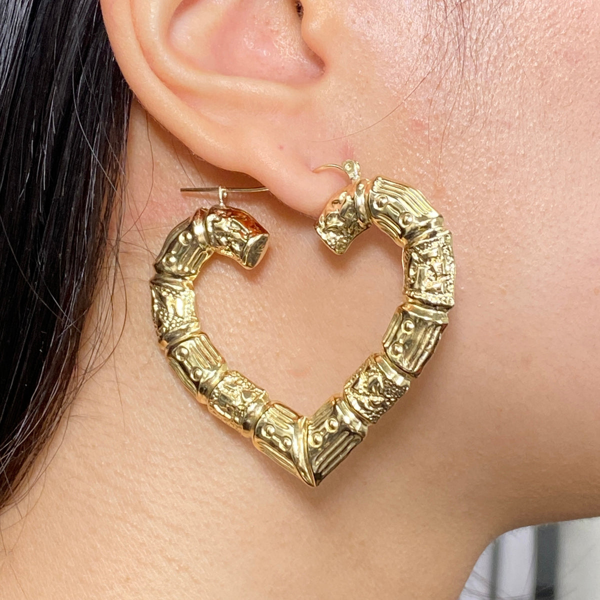 10K Gold Bamboo Heart Hoop Earrings - additional product view 5