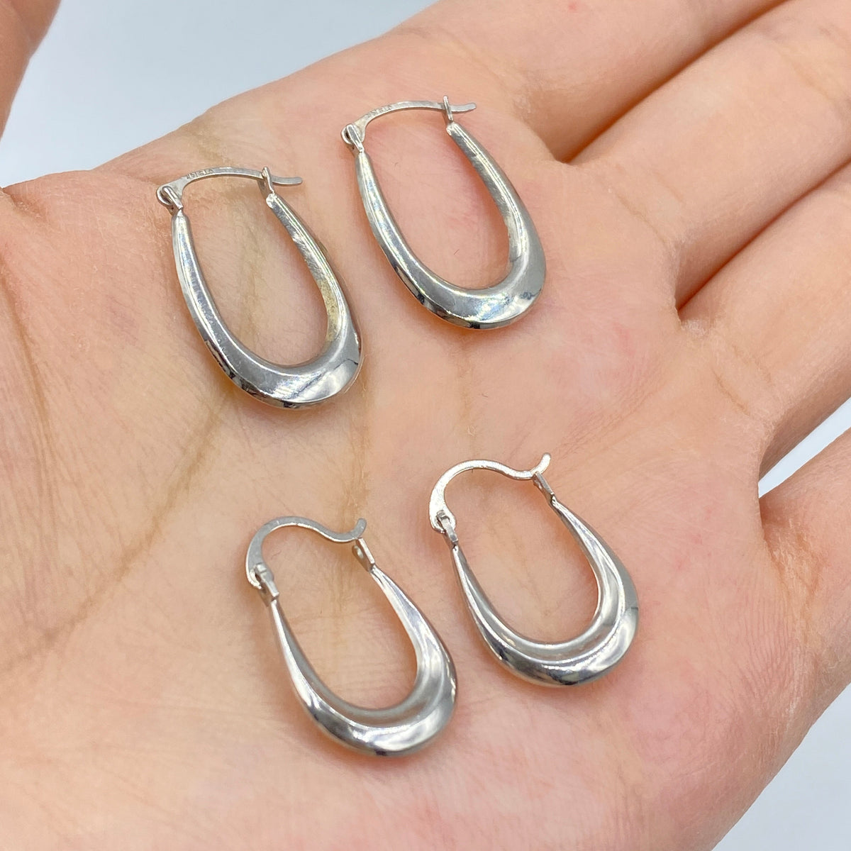 14K Gold Bold U Hoop Earrings - additional product view 2