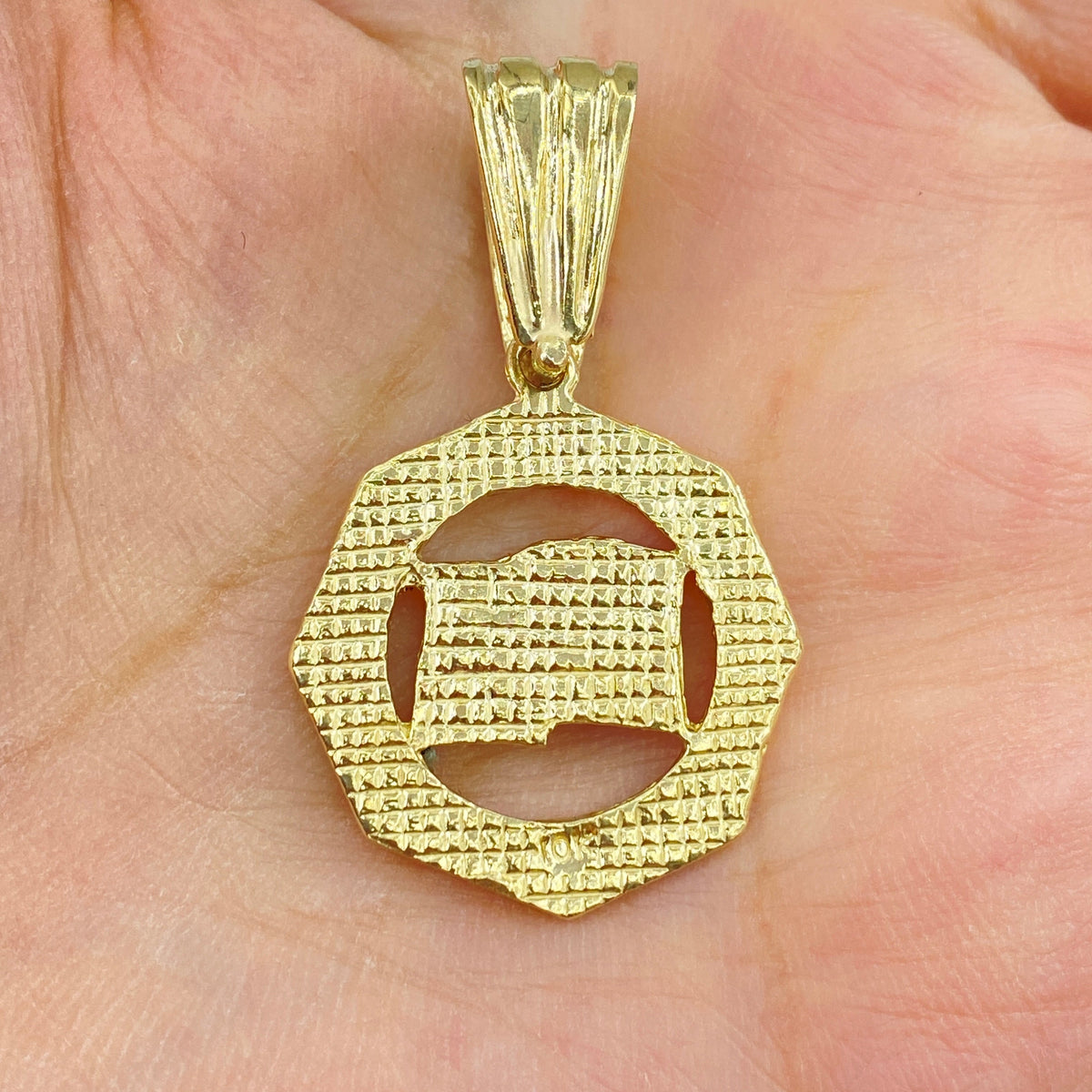 10K Faro Puerto Rico Flag Pendant - additional product view 4