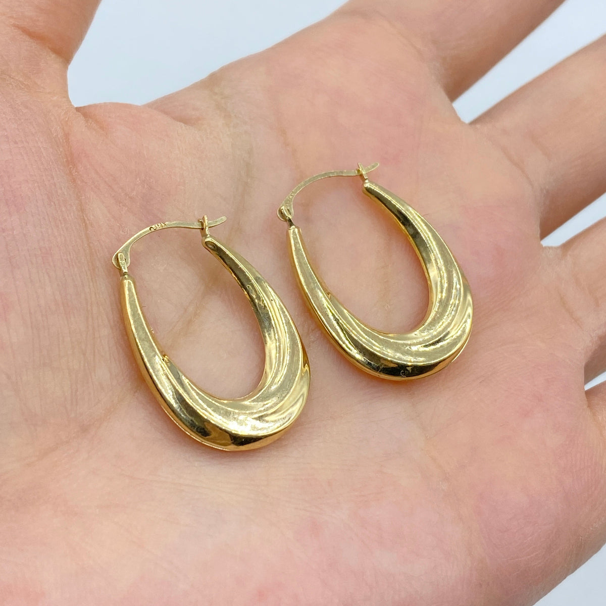 14K Gold Ribbon Hoop Earrings - additional product view 2