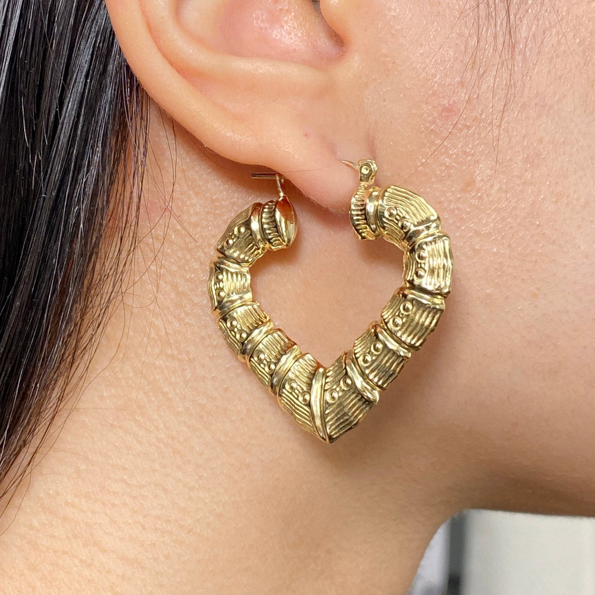 10K Gold Perfect Bamboo Heart Hoop Earrings - additional product view 3