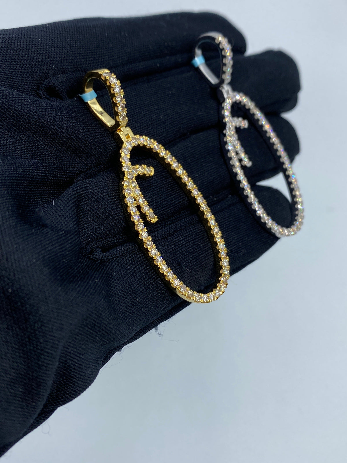 14K Gold Initial O Large Script Diamond Pendant - additional product view 5