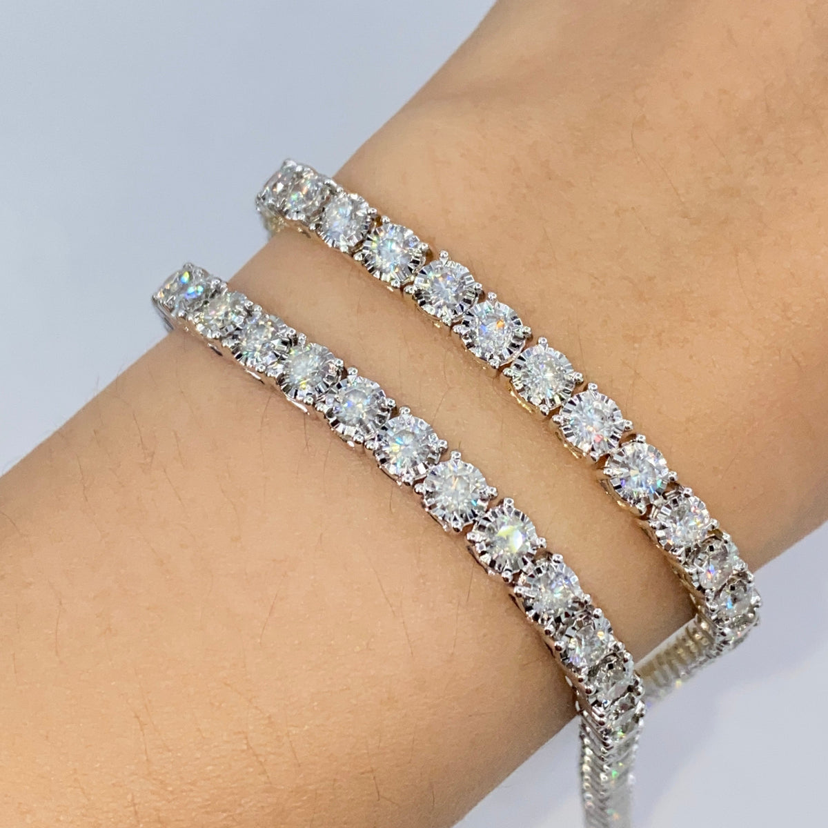 14K Gold Tennis Diamond Bracelet 7 in in yellow gold, 3 - close-up product photo