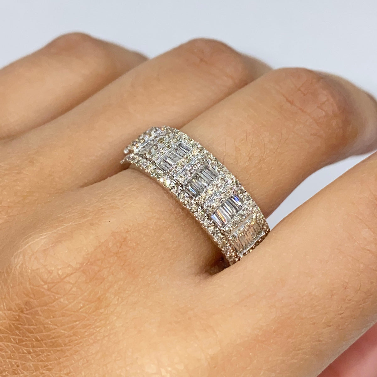 10K Gold/14K Roy Diamond Baguette Ring in white gold, 14K - close-up product photo