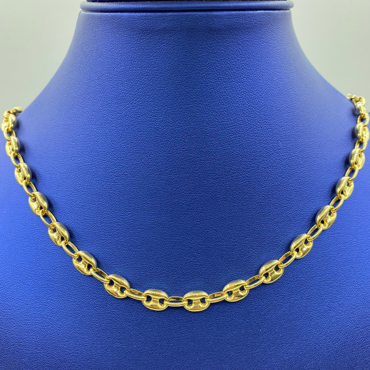 14K Gold Puffed Mariner Link Chain, 8mm - close-up product photo