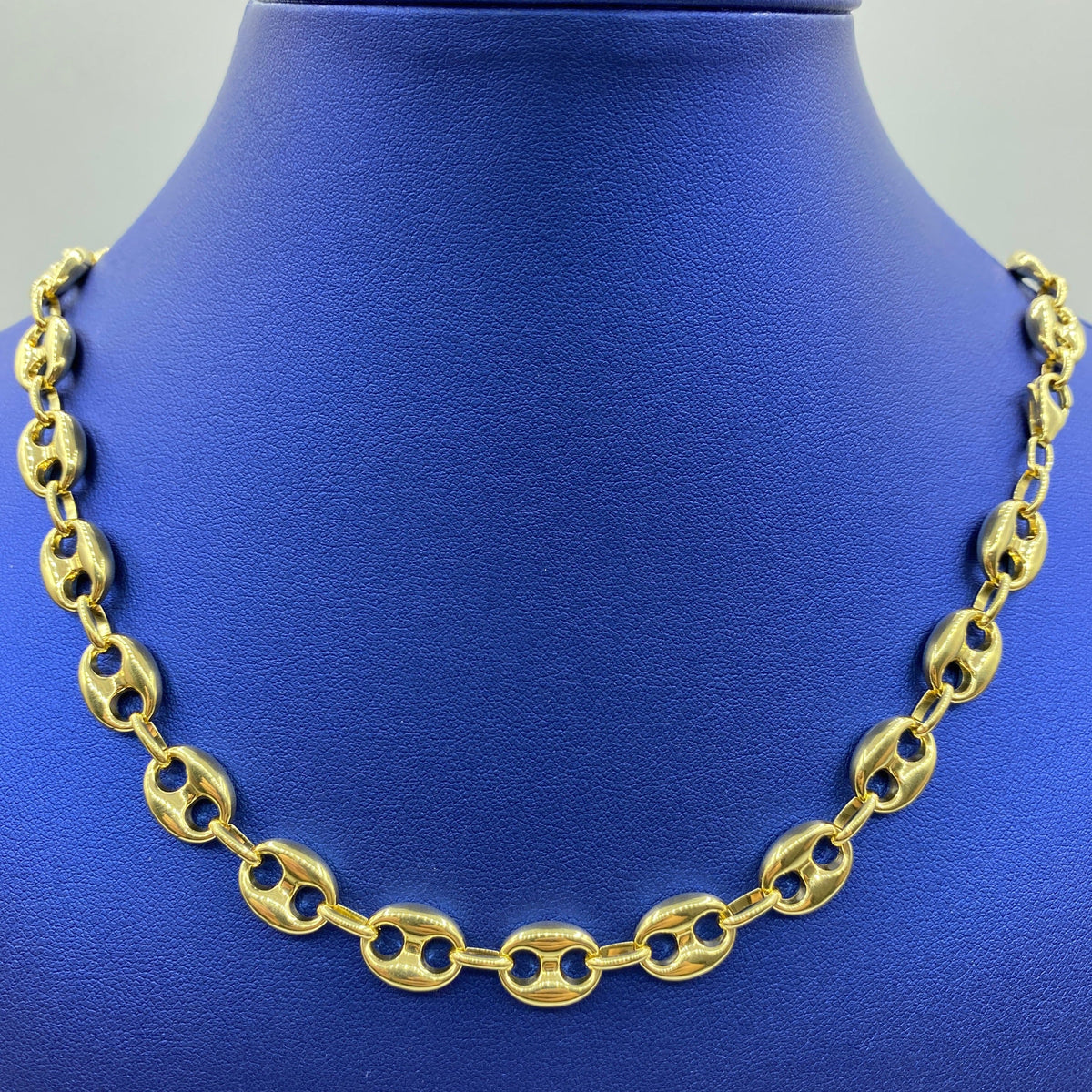 14K Gold Puffed Mariner Link Chain, 10mm - close-up product photo