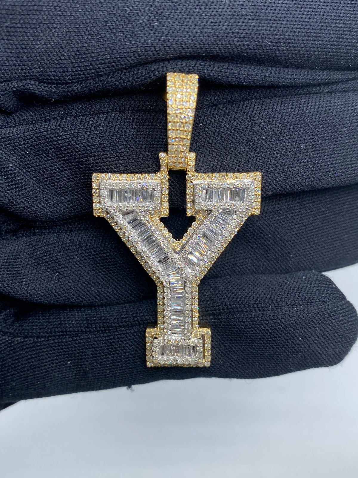 Initial Y Baguette Diamond Pendant - additional product view 3