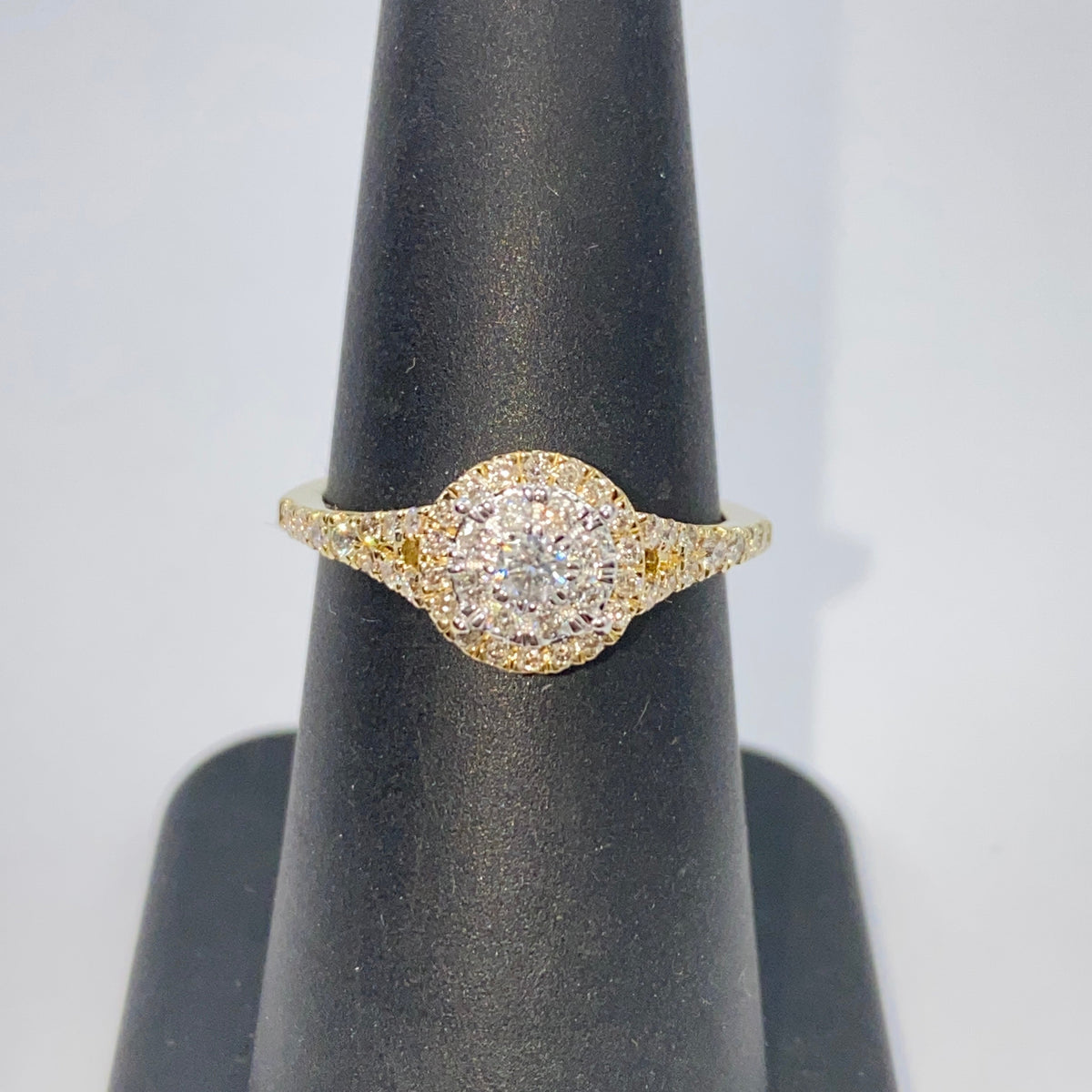 14K Gold Ballad Circle Diamond Engagement Ring - additional product view 6