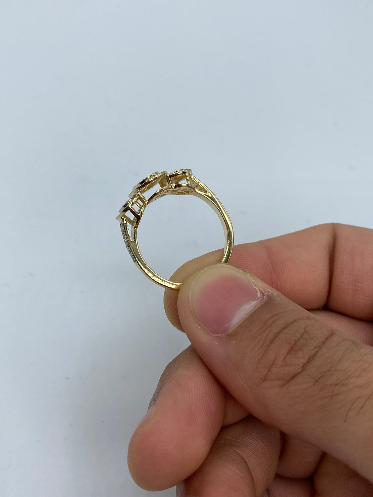 14K Gold Tri-Stone Oval Shape Diamond Engagement Ring - additional product view 6