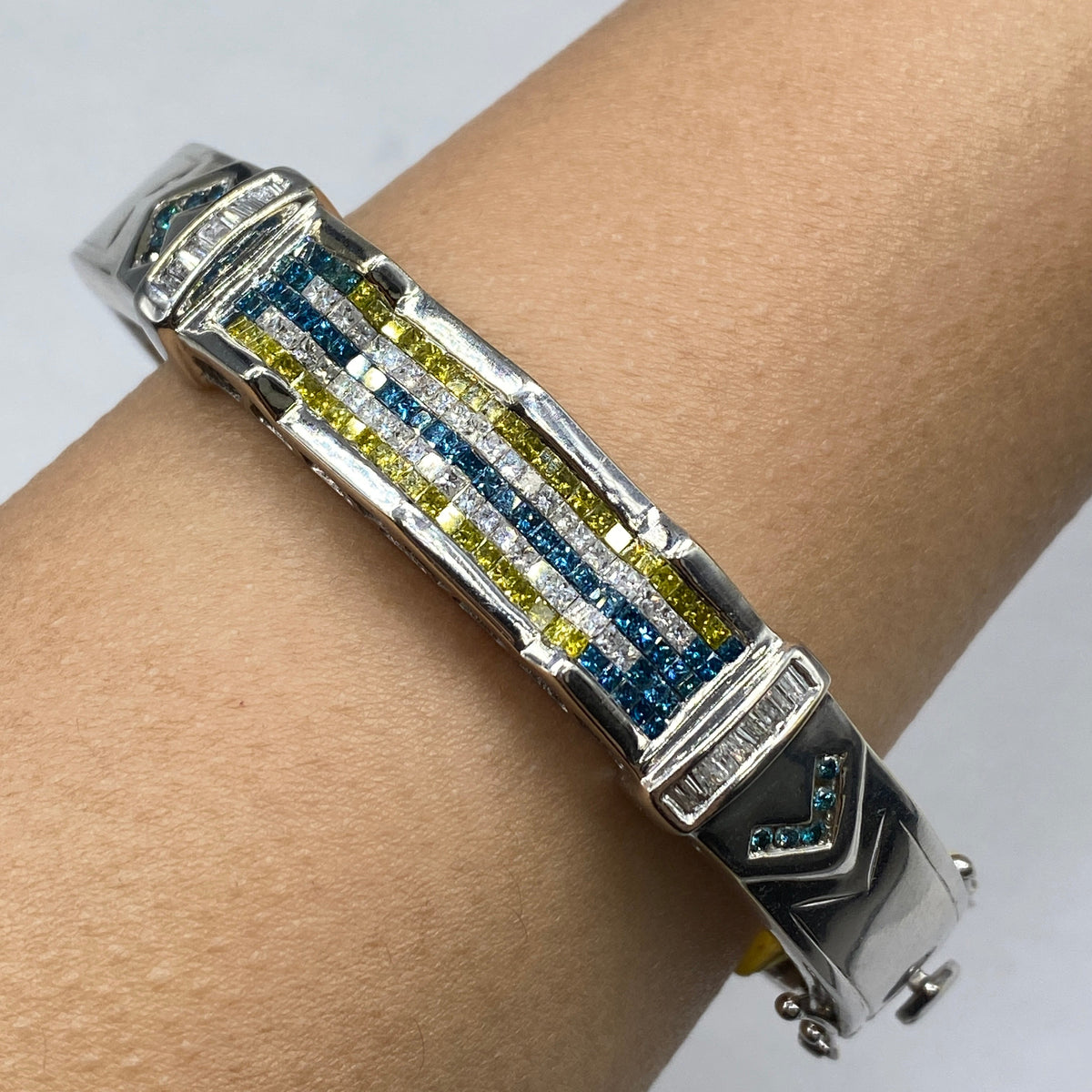 14K Gold Sierra Leone Diamond Cuff - additional product view 2